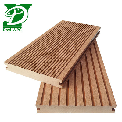 โมเดิร์น กันน้ําผสม Decking WPC คุ้มกันความชื้น