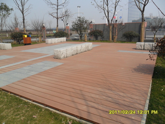 การปรับแต่ง WPC คอมพอสิต Decking ไม้ พลาสติก คอมพอสิต Decking mothproof