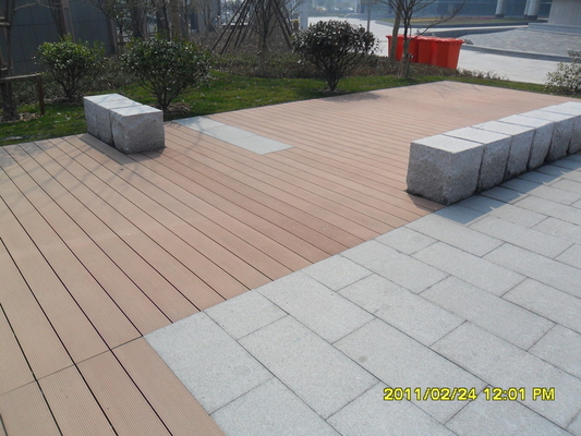 แอนติการกัดกร่อน WPC ตีค เด็ค หุ้ม WPC Decking กันการบด