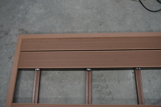 แอนติการกัดกร่อน WPC ตีค เด็ค หุ้ม WPC Decking กันการบด