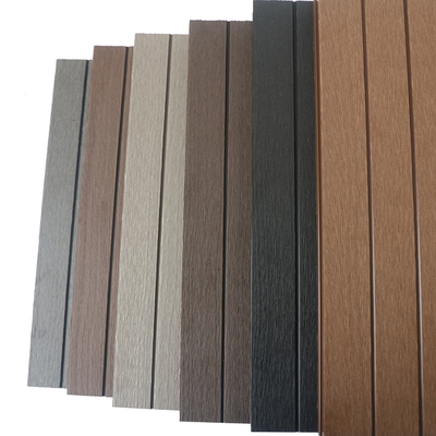โมเดิร์นหลากหลายสี WPC Decking ทนทาน กันน้ํา บอร์ดโฮล